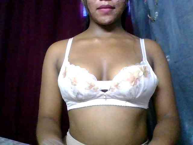 MariahRK Live Webcam on BongaCams