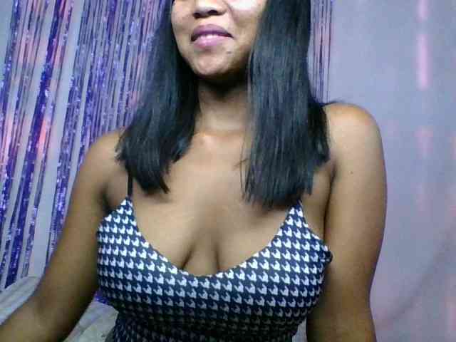 MariahRK webcam