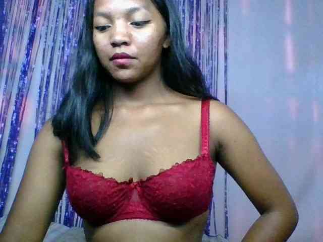 MariahRK webcam