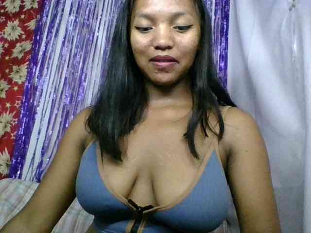 MariahRK webcam