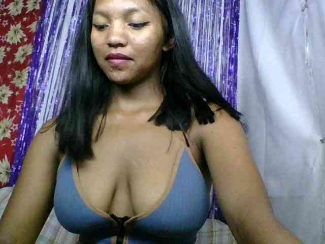 MariahRK webcam