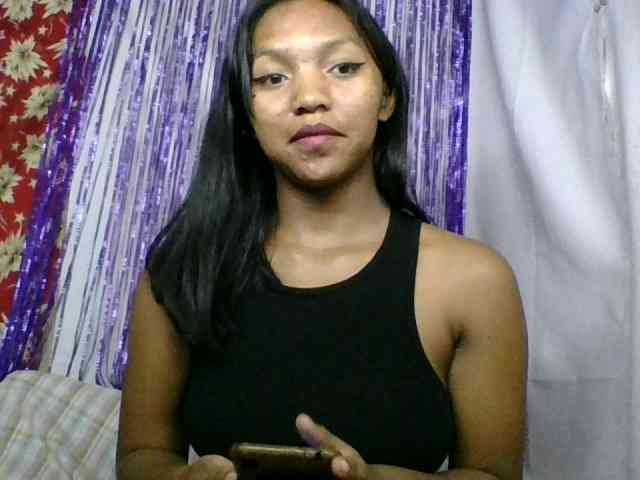 MariahRK webcam