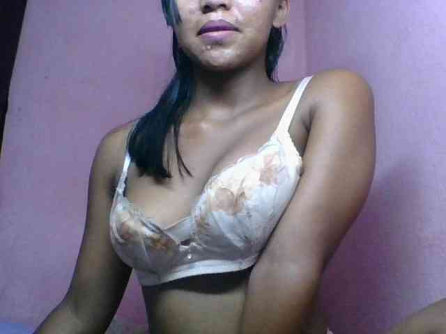 MariahRK Live Webcam on BongaCams