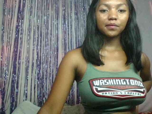 MariahRK webcam