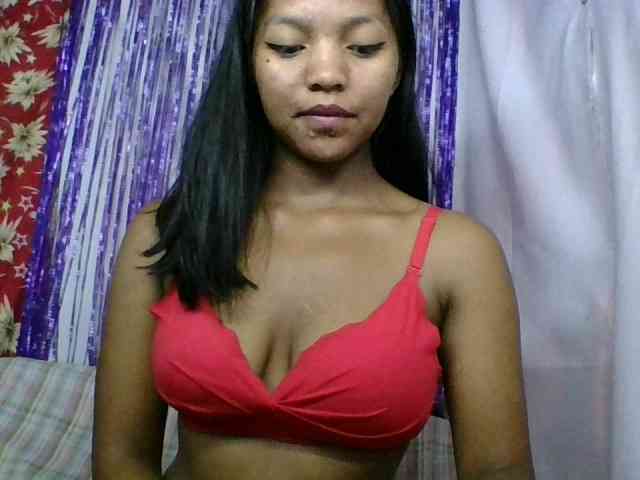 MariahRK webcam