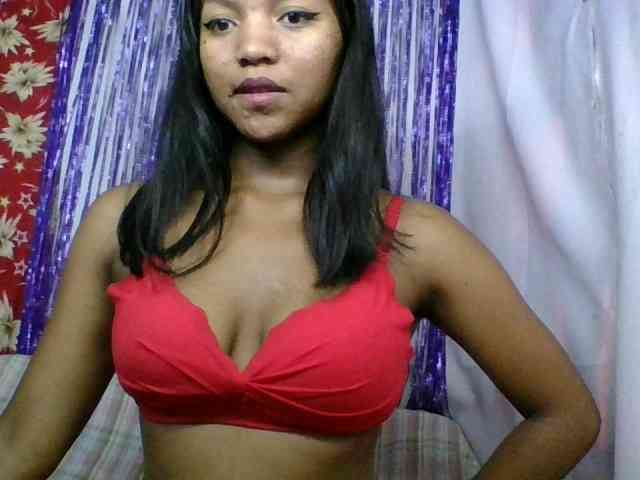 MariahRK webcam