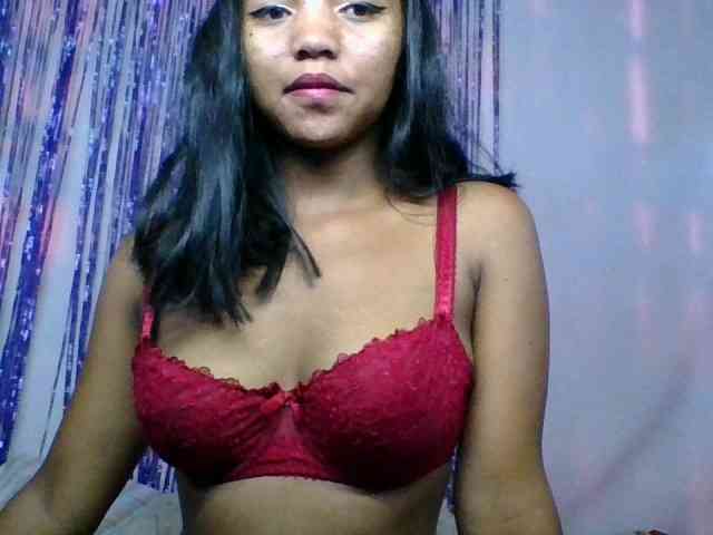 MariahRK webcam