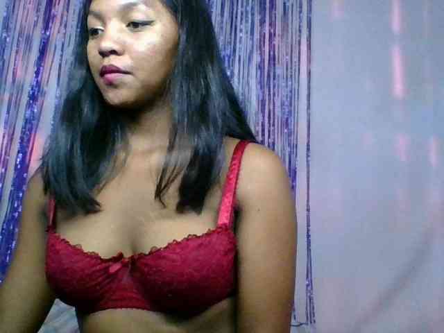 MariahRK webcam