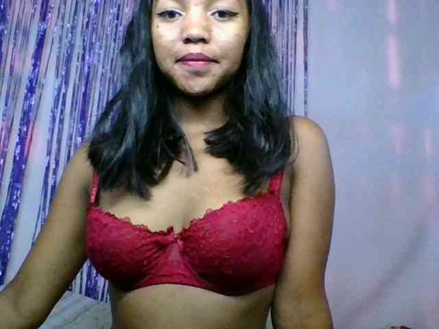 MariahRK webcam