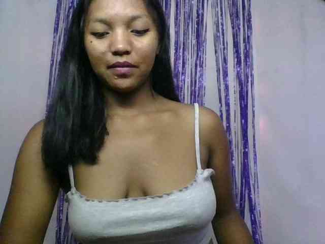 MariahRK webcam