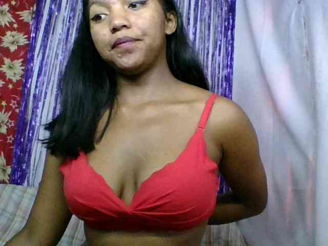 MariahRK webcam