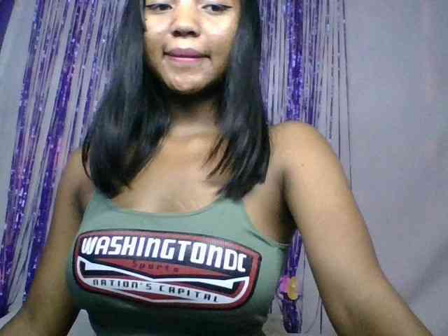 MariahRK webcam