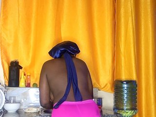 SoniaBella Porn Show