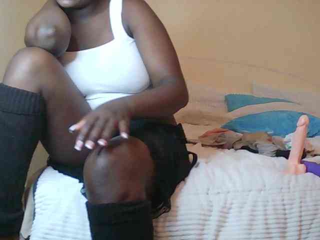 SoniaBella webcam