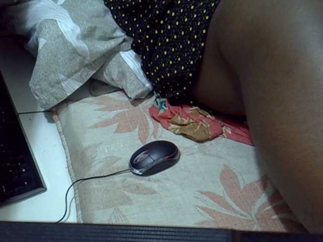 Ebonydora webcam bongacams model stream image