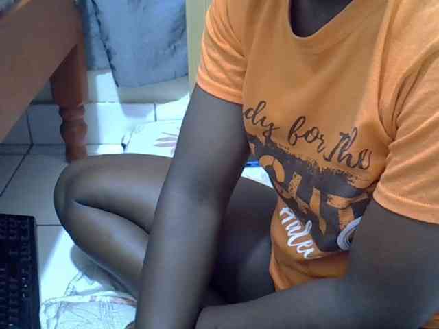 Ebonydora webcam