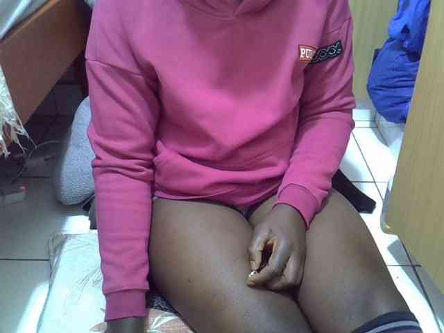 Ebonydora webcam