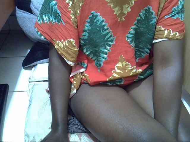 Ebonydora webcam