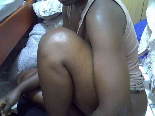 Ebonydora webcam