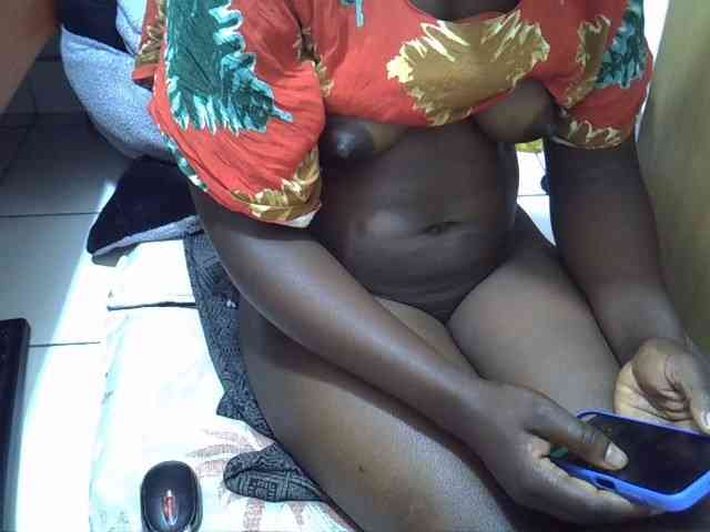 Ebonydora webcam