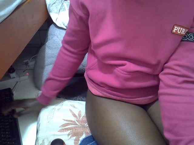 Ebonydora webcam