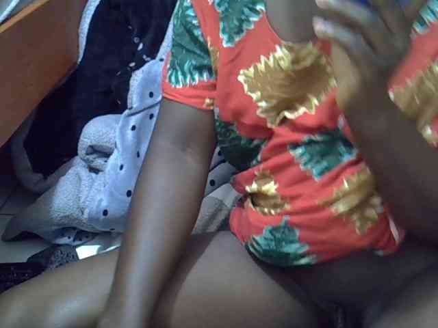 Ebonydora webcam