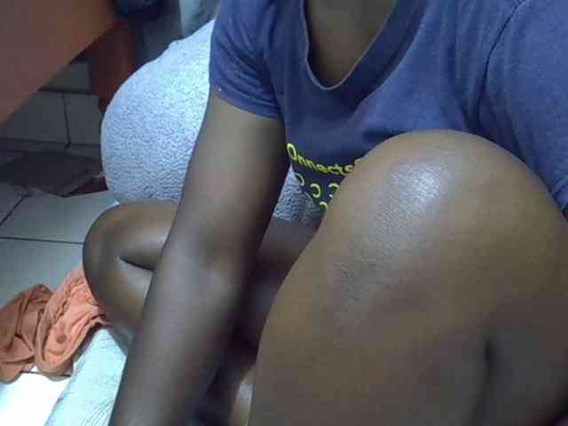 Ebonydora webcam