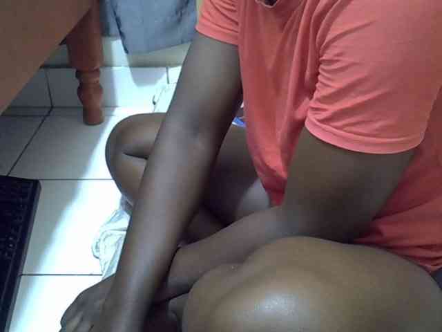 Ebonydora webcam