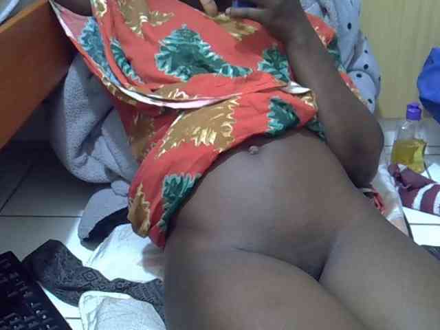 Ebonydora webcam