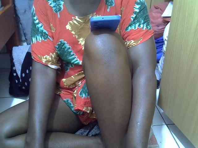 Ebonydora webcam