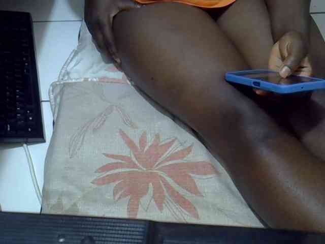 Ebonydora webcam
