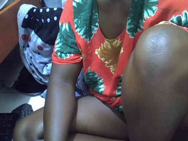 Ebonydora webcam