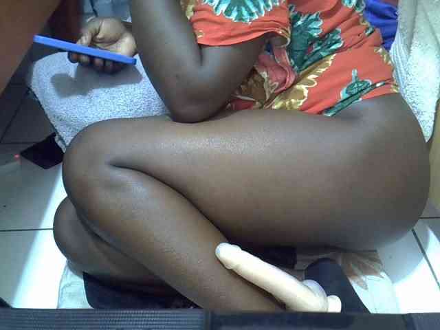 Ebonydora webcam