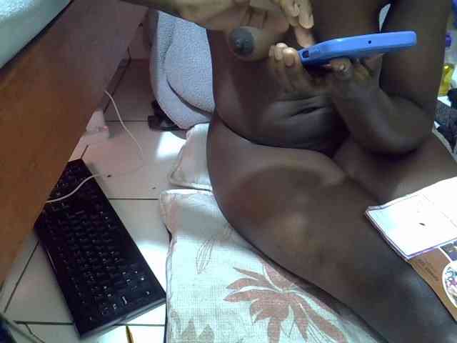 Ebonydora webcam