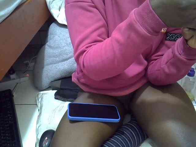 Ebonydora webcam