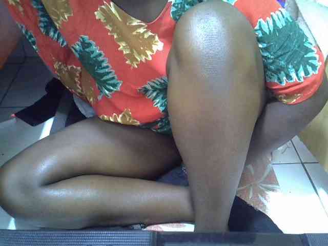 Ebonydora webcam