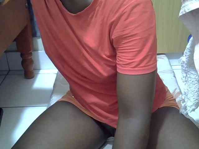Ebonydora webcam