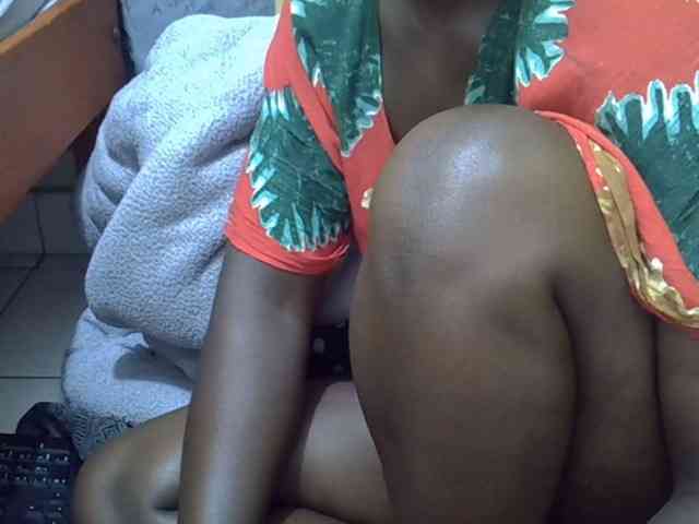Ebonydora webcam