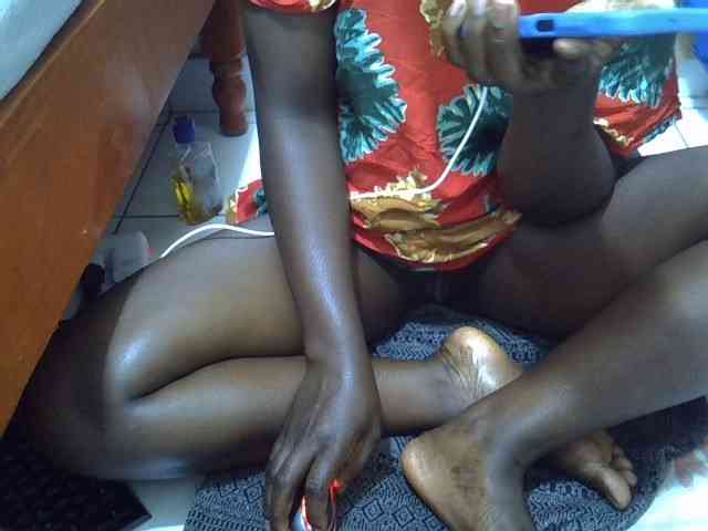 Ebonydora webcam