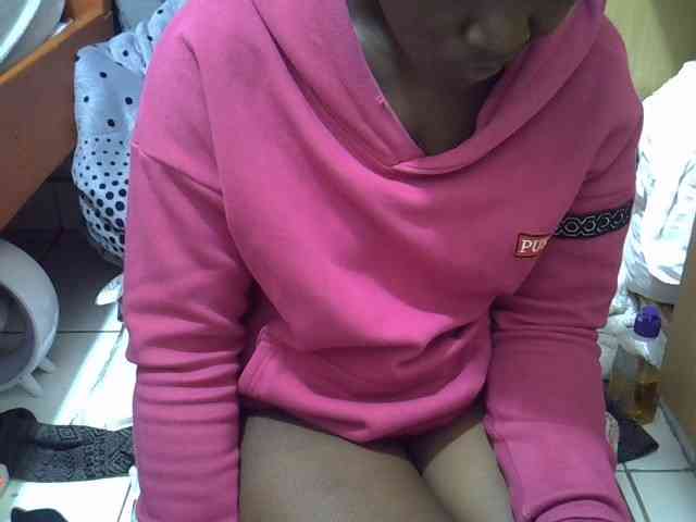 Ebonydora webcam