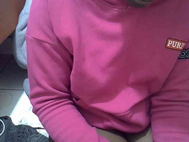 Ebonydora webcam