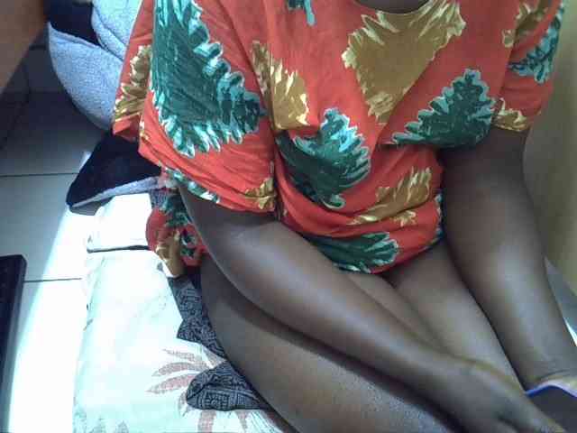 Ebonydora webcam