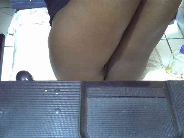 Ebonydora webcam