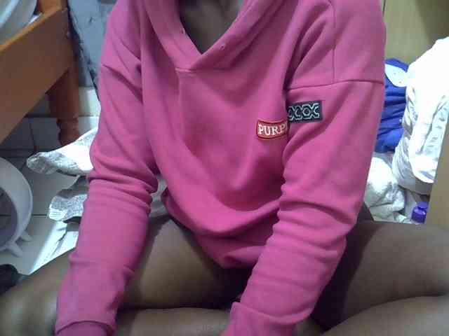 Ebonydora webcam