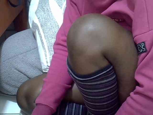 Ebonydora webcam