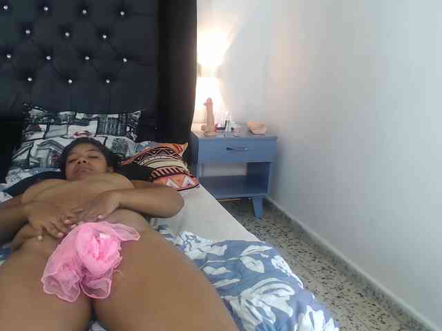 NohemyAndMakelele Live Webcam on BongaCams