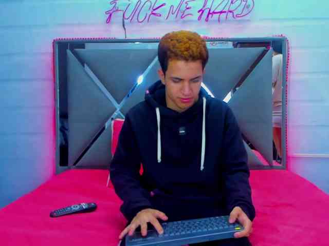 TeenLustLive- webcam