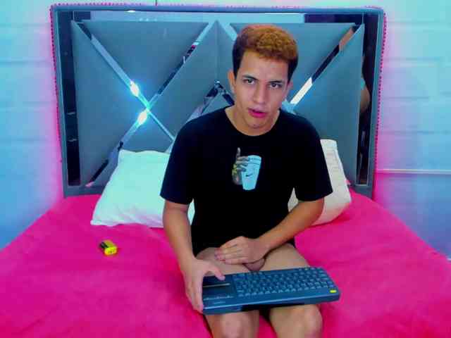TeenLustLive- webcam