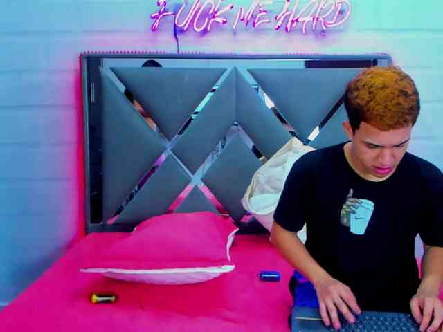 TeenLustLive- webcam