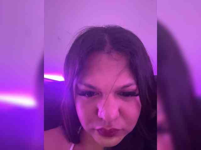 nikkivinesTs Live Webcam on BongaCams